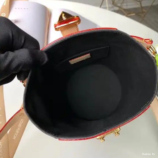 Louis Vuitton Duffle 0624